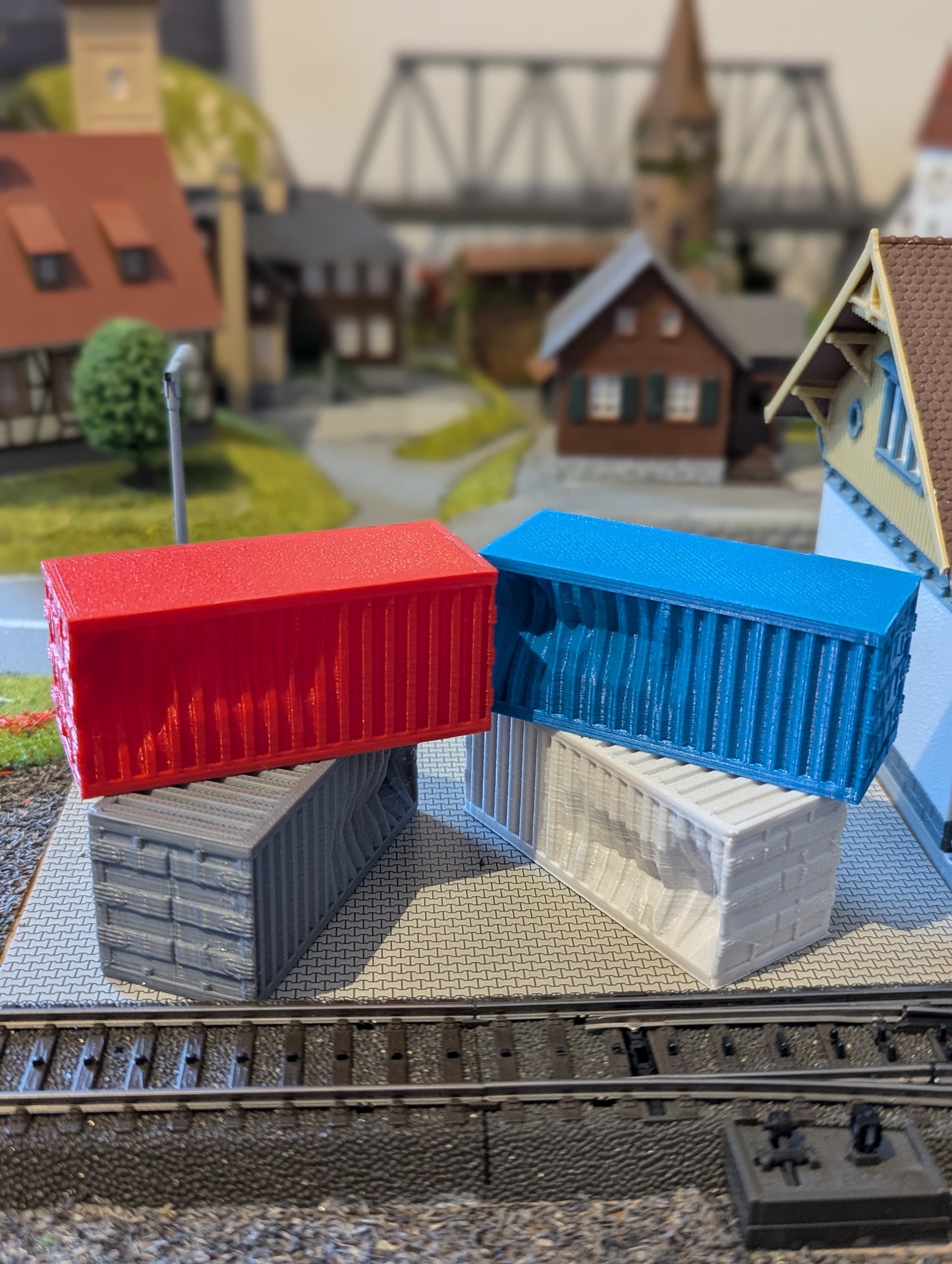 TT Containerschiff Ladegut verbeult